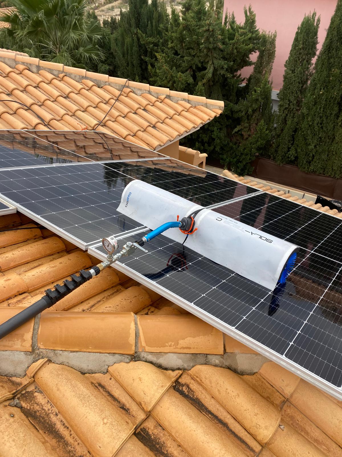 Imagen de portada limpieza paneles